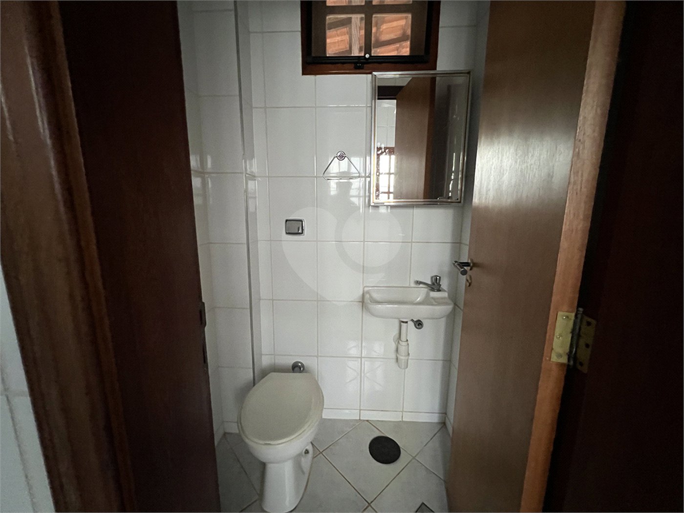 CASA COM 3 QUARTOS NO CONDOMÍNIO GRAND VILLE