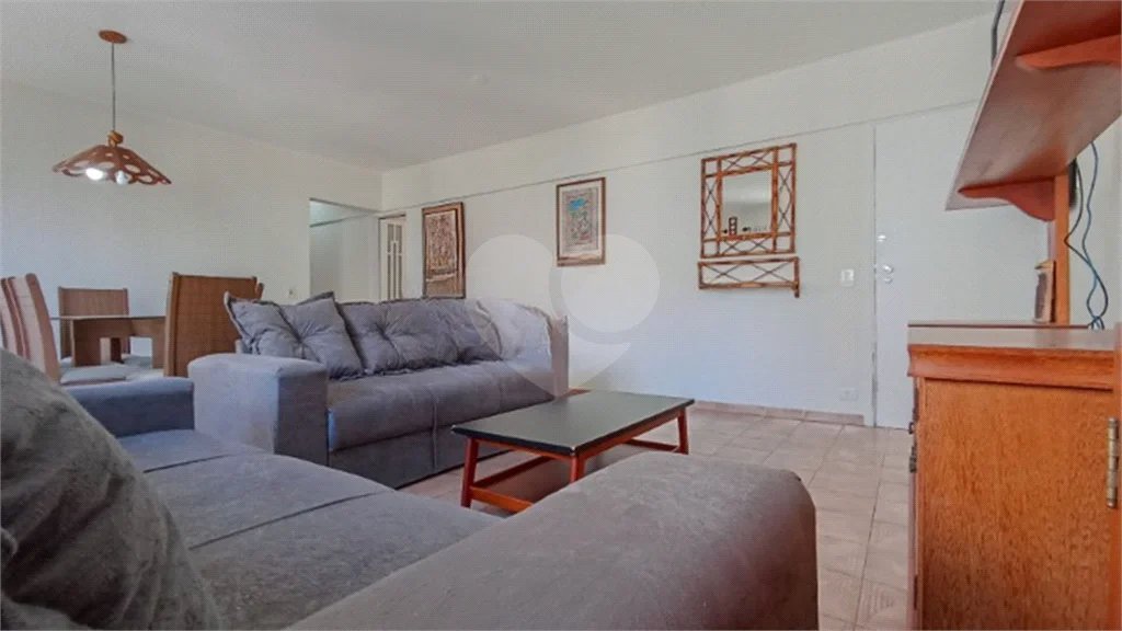 APARTAMENTO 2 QUARTOS (+1 REV.) MOBILIADO P/ALUGAR NO GUARUJÁ/PITANGUEIRAS 96m2 VISTA MAR