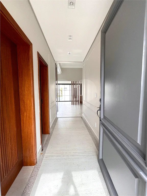 Casa térrea em estilo neoclássico com 3 suítes, no Condomínio Damha 2, na cidade de Piracicaba - SP.