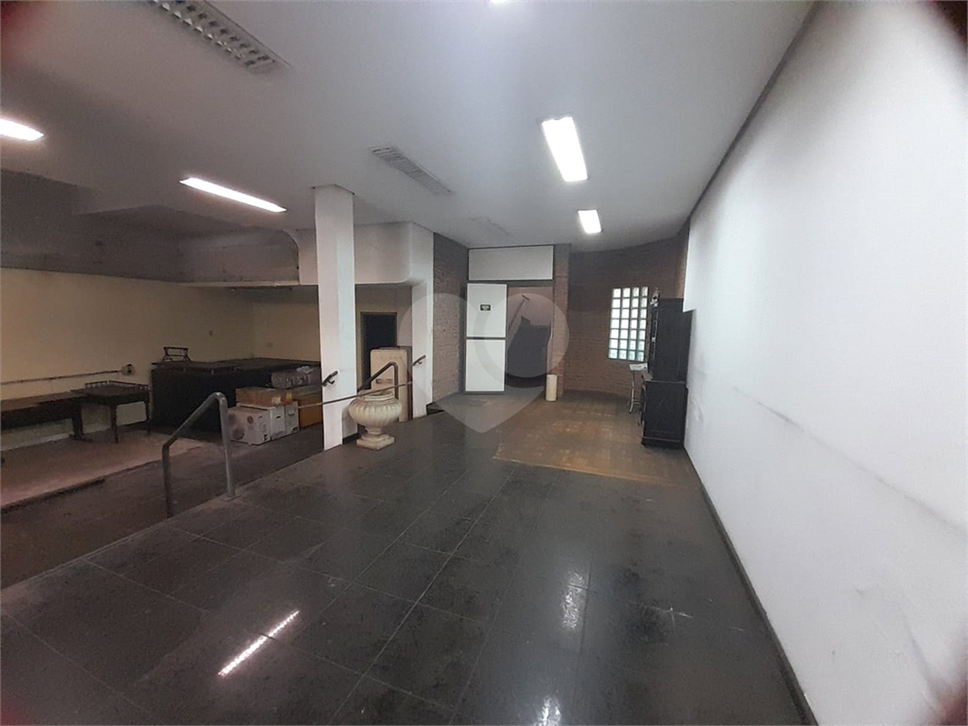Prédio Comercial na Av. São Carlos - Excelente Oportunidade no Centro da Cidade