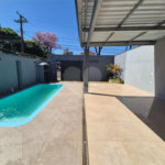 Dois imóveis em um terreno de 300 m² (12 x 25) - Com acesso independente