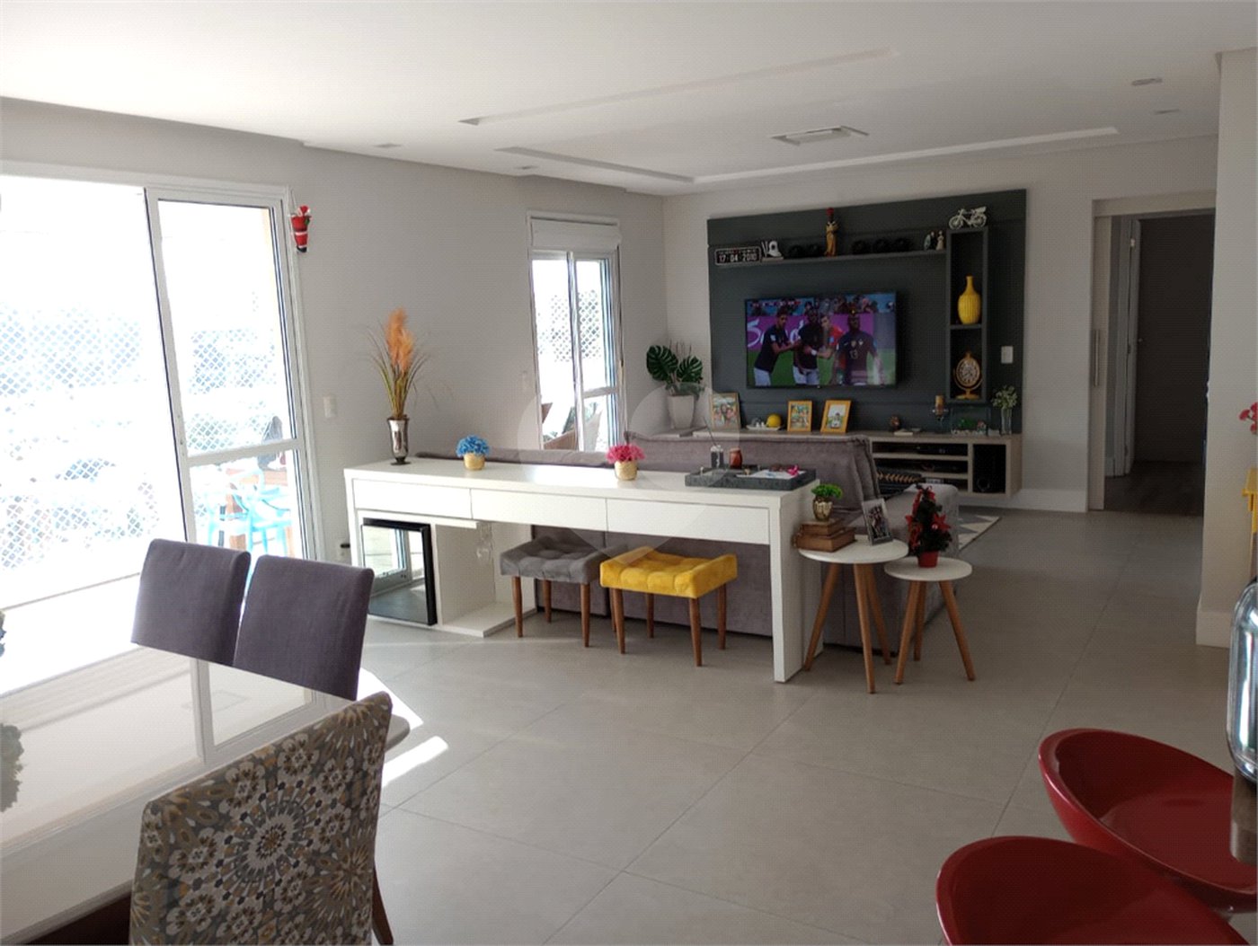 APARTAMENTO A VENDA COM 119M², 3 DORMITORIOS, 1 SUITE, 2 VAGAS - URBANOVA - SÃO JOSÉ DOS CAMPOS/SP.