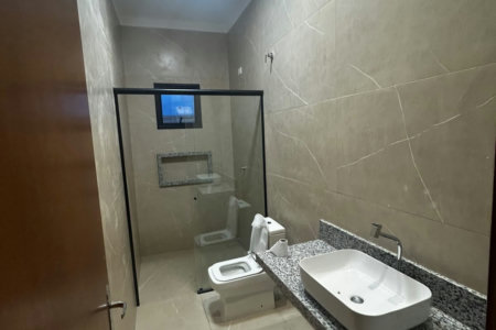 Casa à venda com 3 quartos, sendo 1 suíte,  no condomínio Terra Ville, Três Lagoas - MS