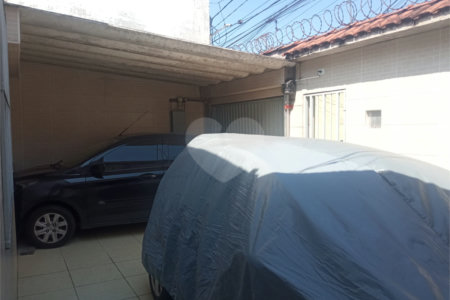 Casa com 60m², 2 dormitórios, 2 vagas, à venda na Vila Fachini
