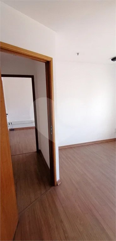 SALA COMERCIAL 55m2 Á VENDA NA VILA MARIANA (LADO DIREITO)