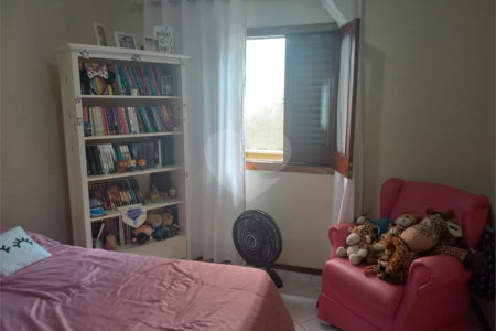 Casa à venda com 4 quartos, sendo 2 suítes,  em Villaggio Capríccio, Louveira, SP