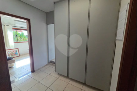 Casa com 3 dormitórios e piscina no Condomínio Cafezal VI em Itupeva SP