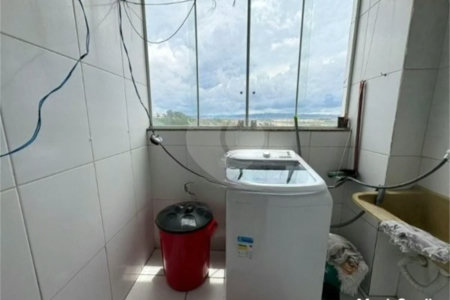 Apartamento com 50m², 2 dormitórios, 2 vagas, disponível para venda e locação, no bairro Água Chata, em Guarulhos.