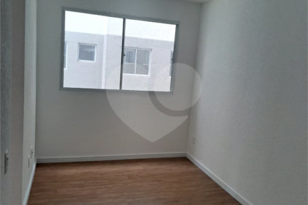 Apartamento à venda com 2 dormitórios e 1 vaga de garagem