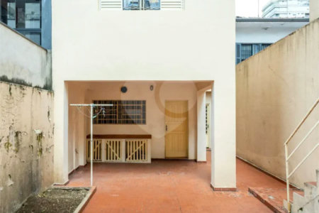 Casa com 150m², 4 quartos, 3 vagas, disponível para locação na Vila Clementino
