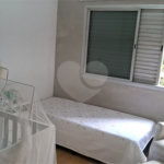 Apartamento a venda na Aclimação com 4 dormitórios e 2 vagas.