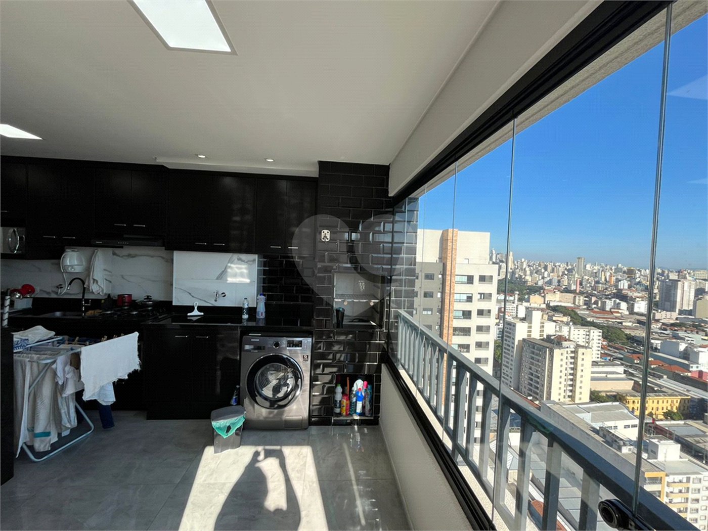 Apartamento no Brás repleto de lazer com 50 m² com 2 dormitórios e 1 vaga, Estuda Permuta