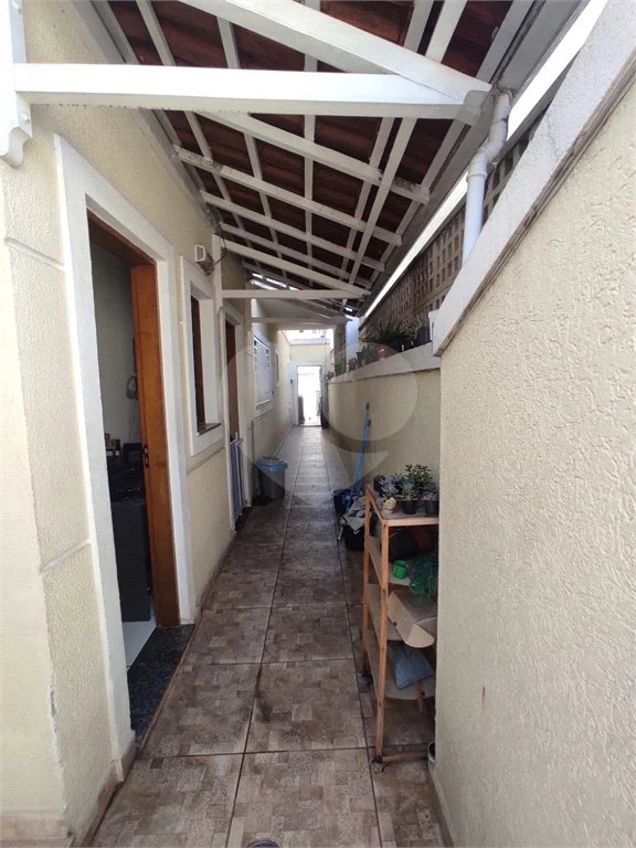 Sensacional sobrado c/ quintal e 3 dorms enormes com varanda! 12 min andando p/o metrô P Inglesa!