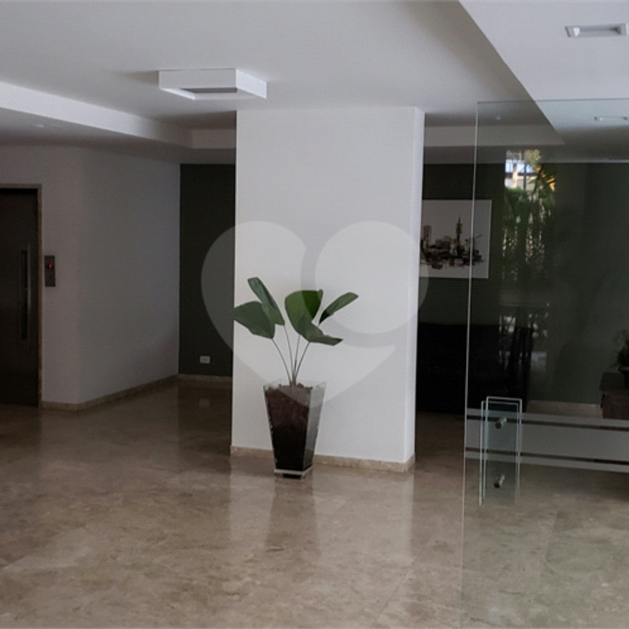 Apartamento de 3 dormitórios à venda em Higienópolis