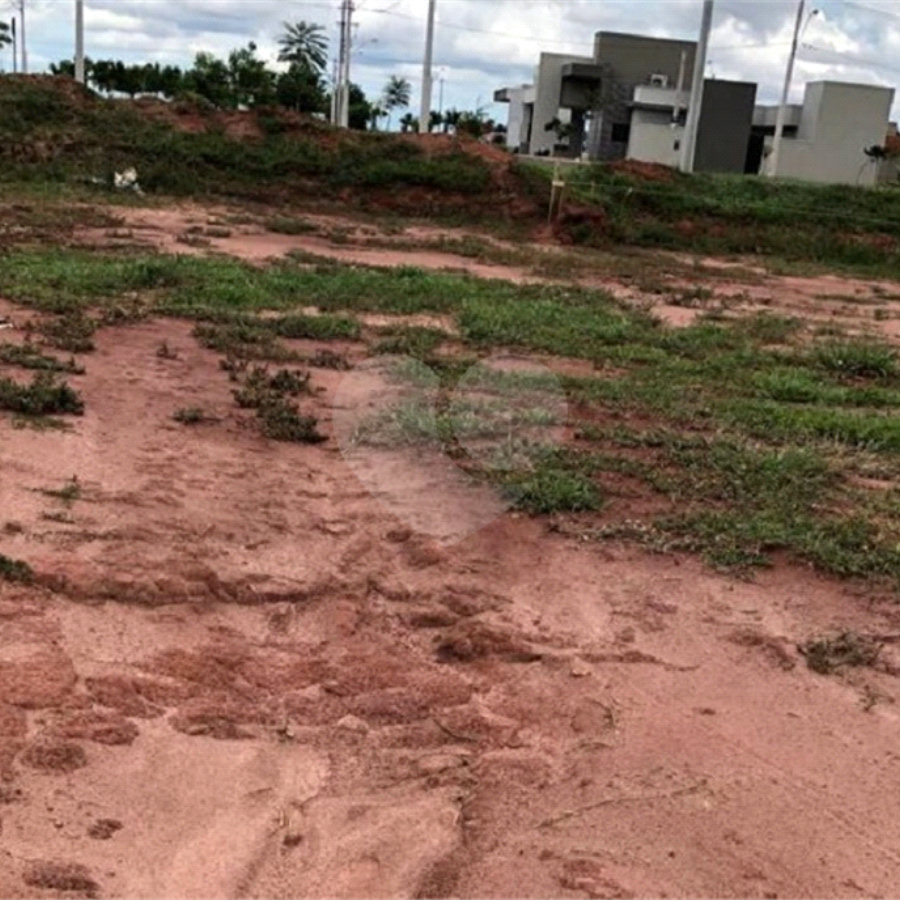Terreno no Condomínio Residencial Vila Madalena.
