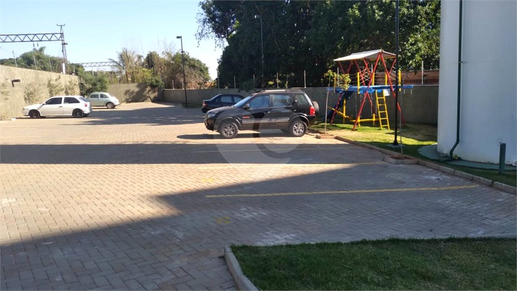 Apartamento térreo no Residencial Sineu