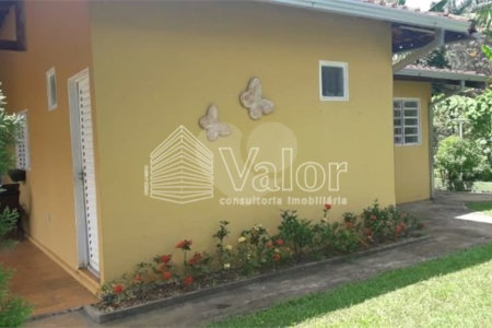 Chácara com 2.400m²