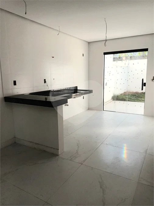 Residência completa com 3 quartos, suíte e área gourmet