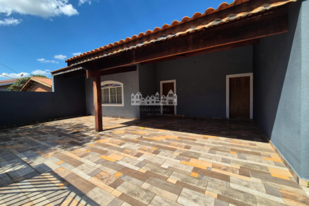 Casa Térrea à venda com 4 quartos, sendo 2 suítes, em Loteamento Loanda, Atibaia, SP
