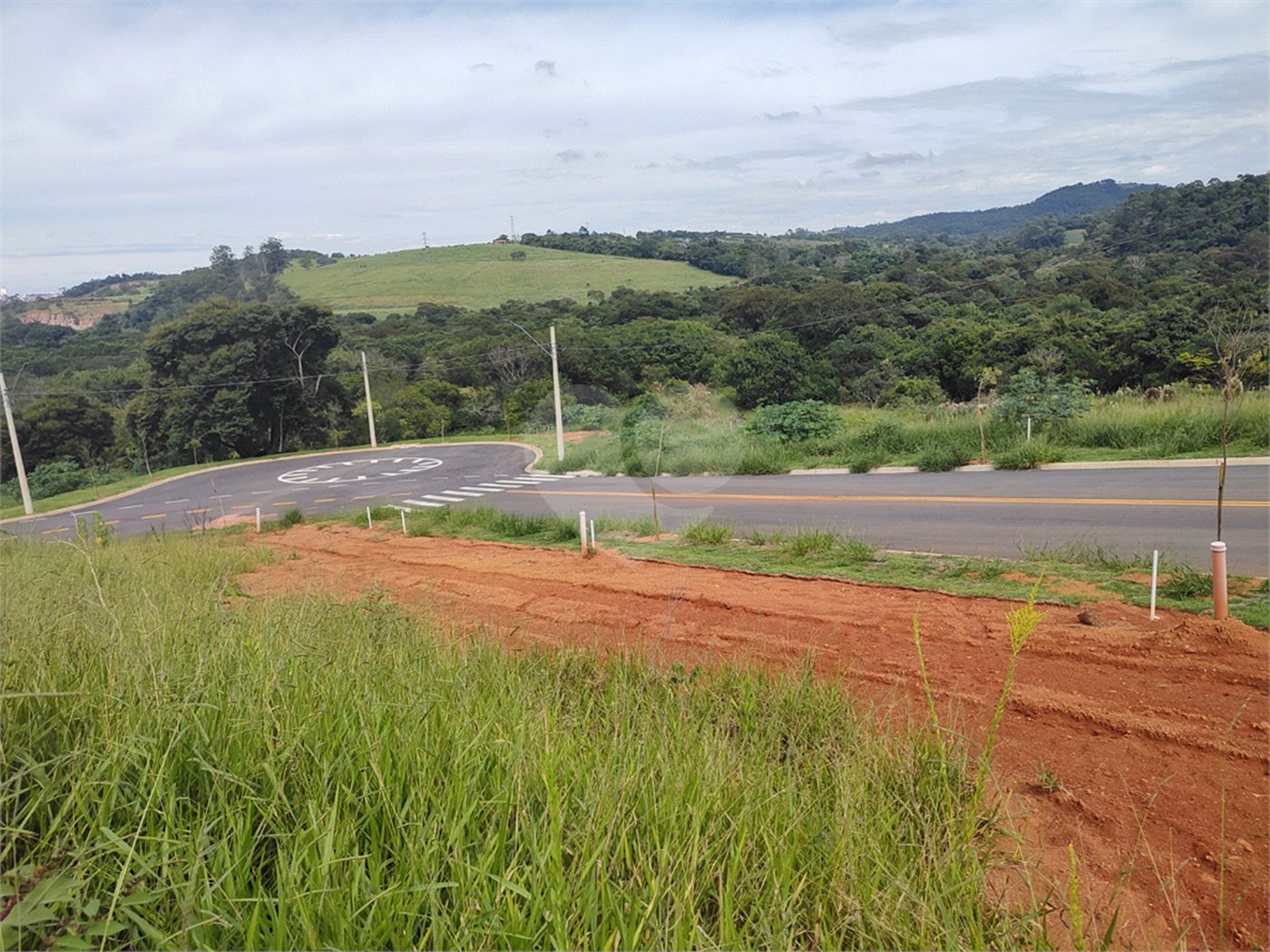 Terreno à venda no Condominio Elementum em Atibaia
