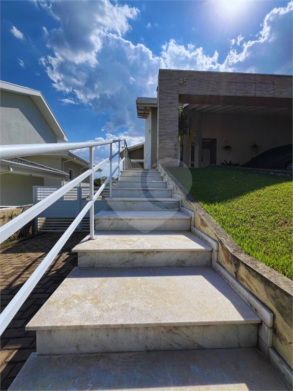 Apresento essa belíssima casa no Condomínio Delle Stelle - Louveira SP