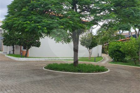 Casa à venda com 2 quartos, sendo 1 suíte, no condomínio Flamboyant, São Paulo - SP