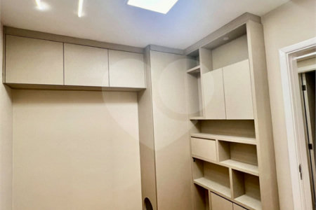 Apartamento à venda com 3 quartos, sendo 1 suíte, em Alto da Boa Vista, São Paulo, SP