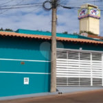 Casa Térrea com 3 dormitórios, sendo 1 suíte.