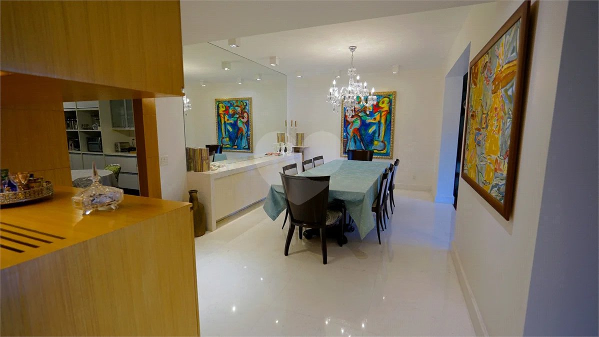 Apartamento à venda com 4 quartos, sendo 3 suítes, em Santo Amaro, São Paulo, SP
