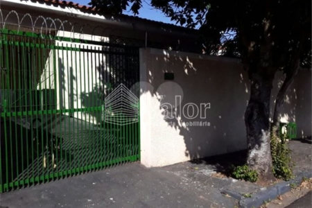 Casa Térrea à Venda