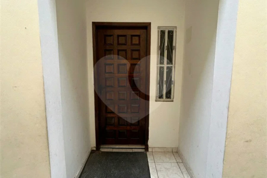 Excelente sobrado para comércio ou residência na Vila Santa Catarina