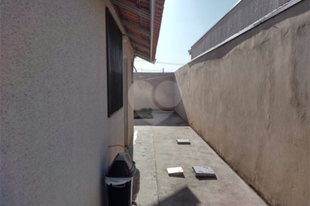 Linda Casa no Bairro Abdelnur
