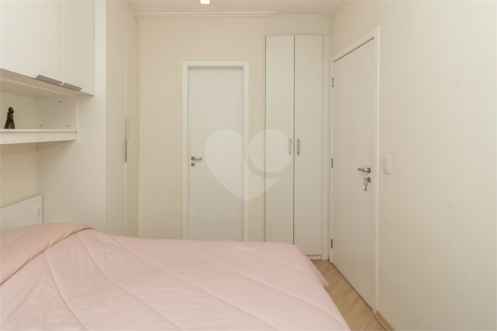**Apartamento na Saúde 61m² | 2 dormitórios | 1 suíte | 2 vagas | depósito privativo**
