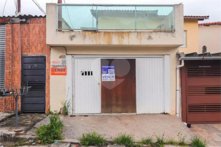 Casa com 100m², 3 dormitórios, 2 vagas, à venda em Itaquera