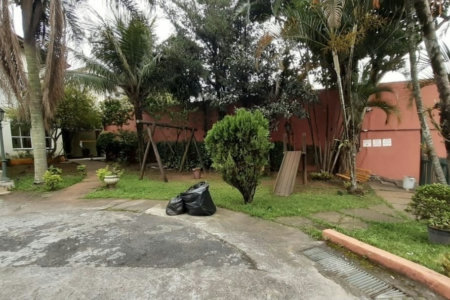 Sobrado espaçoso e completo em condomínio fechado no Bonfiglioli!