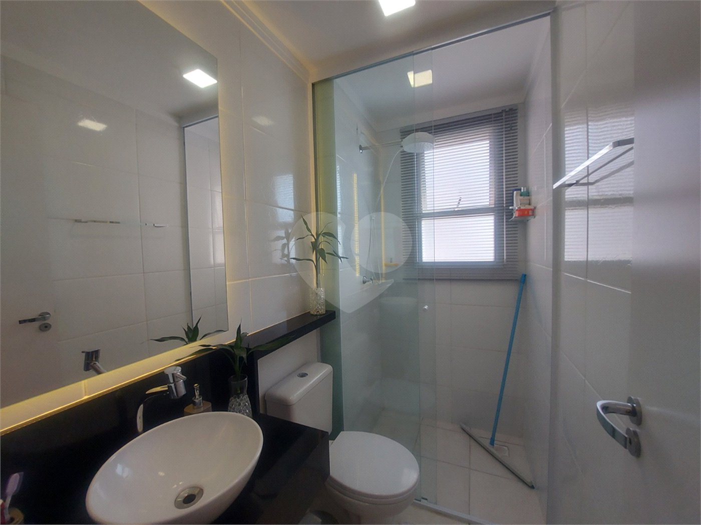 Apartamento Mobiliado no Condomínio Portal do Sol, na Avenida Getúlio Vargas