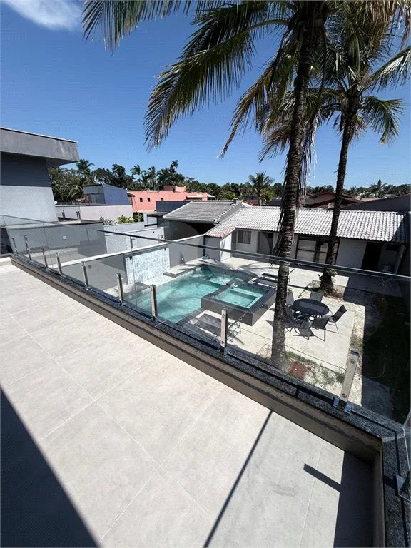Casa à venda com 7 quartos, sendo 6 suítes, em Morada da Praia, Bertioga, SP