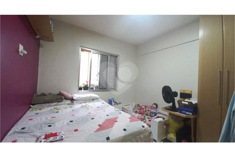 2 quartos e vaga de garagem