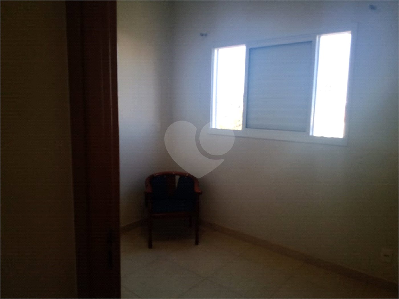 Apartamento mobiliado no Residencial Beija-Flor