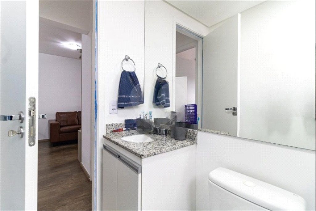 Apartamento de 02 dormitórios sendo 1 suíte