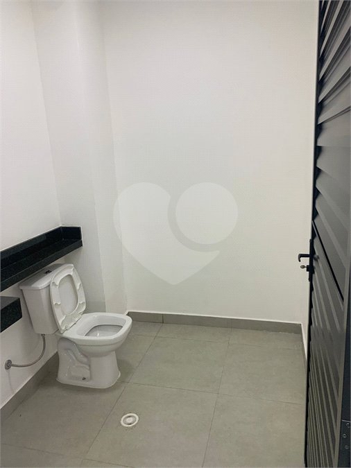 PRÉDIO / GALPÃO COMERCIAL À VENDA OU LOCAÇÃO Jardim Arapongas • Guarulhos/SP