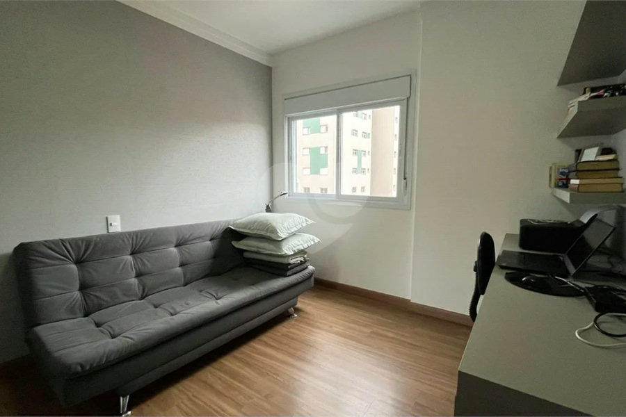 Apartamento à venda com 3 quartos, sendo 1 suíte, no Centro, Poços de Caldas - MG