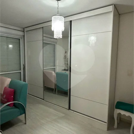 Apartamento com 246m² , 4 dormitórios , sendo 2 suítes , 4 vagas de garagem , à venda na Penha.