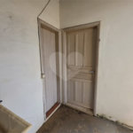 Casa térrea à venda com amplo quintal e grande potencial na Vila Nery