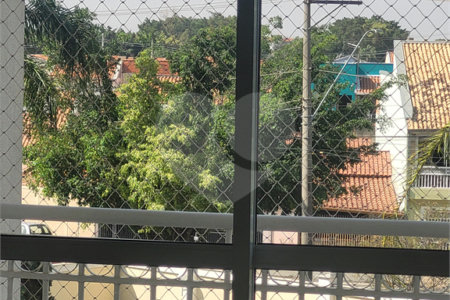 Indaiatuba - Venda - Apartamento no Condomínio Portal das Flores com 64 m², 3 dorms, sendo 2 com armários planejados, , WC social, cozinha planejada e totalmente integrada com a lavanderia, varanda, , 02 vagas de garagem. Excelente localização, a poucos metros do Shopping Polo, mercados, padaria,