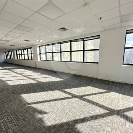 Conjunto comercial à Venda ou Locação na República com 376,56 m² de área útil 10 vagas