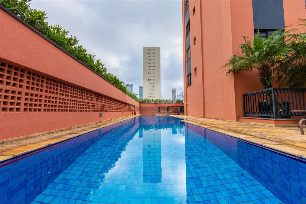 Apartamento à venda com 3 quartos, sendo 1 suíte, em Chácara Santo Antônio, São Paulo, SP
