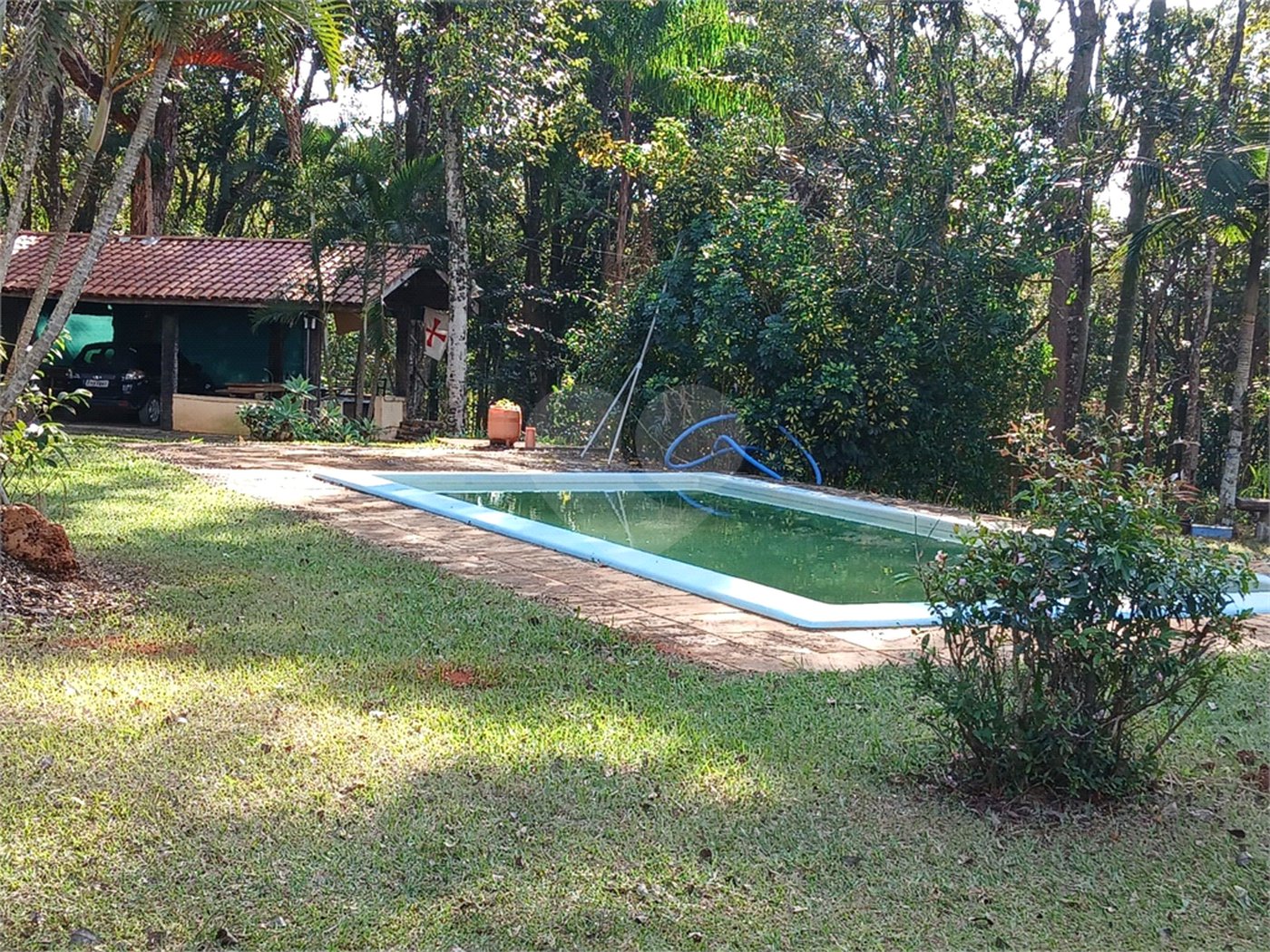 Terreno 200 m² com piscina e churrasqueira no Jardim Estância Brasil