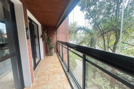 Apartamento Mobiliado no Alto da Boa Vista, com churrasqueira na varanda , 3 suítes e próximo ao Metro