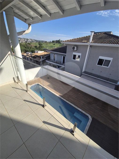 Belíssima Residência de 267 m² com Lazer Privativo no Condomínio Terras do Oriente – Valinhos
